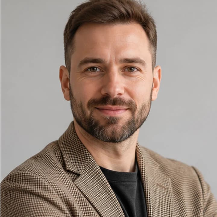 Maksim Volkov — Experto en analítica de fútbol y datos en vivo
